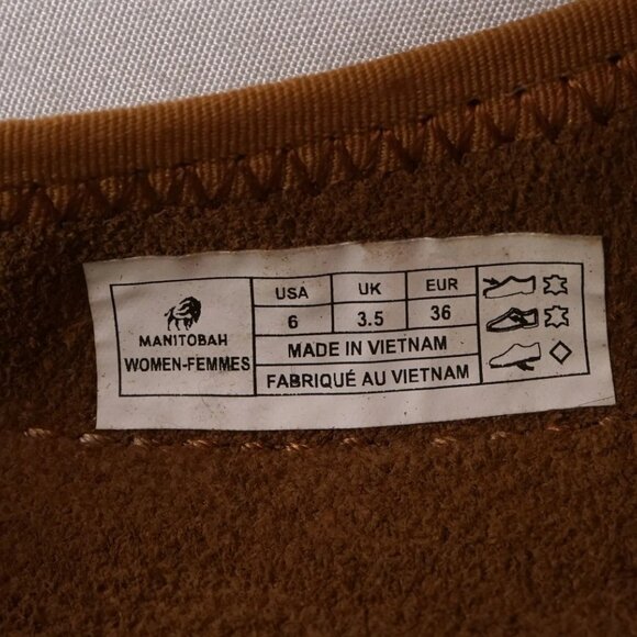 Butterfly Flat Manitobah USA Manitoba Mukluks Butterfly Full Grain Nubuck Leather Flats Shoes Moccasins